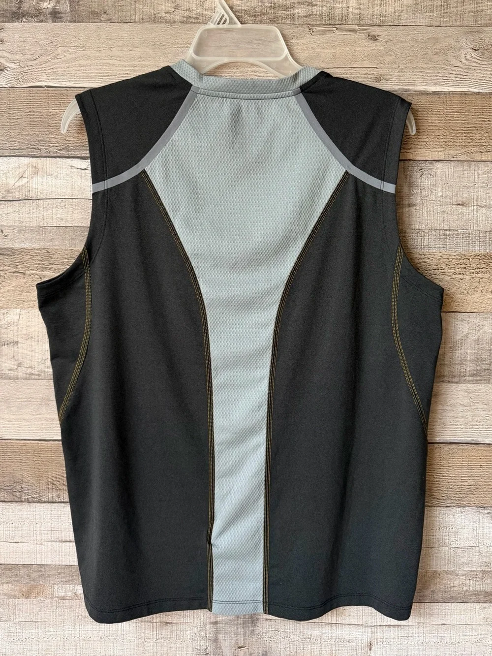 The North Face FlashDry-XD Men's Medium Sleeveless Performance Athletic Shirt